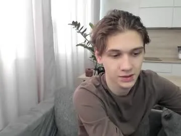 evymiuu – webcam model profile photo Image 2