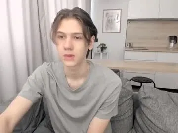 evymiuu – webcam model profile photo Image 8