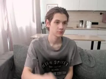 evymiuu – webcam model profile photo Image 9