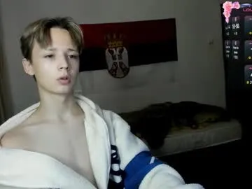 kellyvenous – webcam model profile photo Image 17