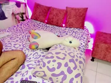 AstridVex – webcam model profile photo Image 18