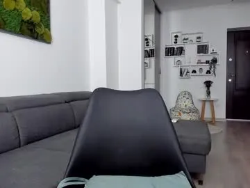 Samira-Summer – webcam model profile photo Image 2