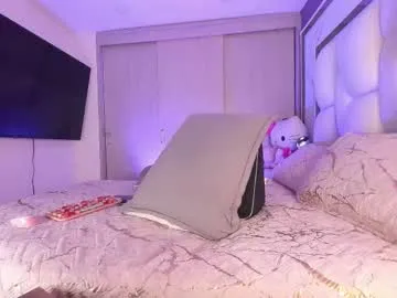 Simone_Miller – webcam model profile photo Image 2