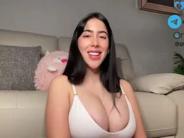 JayJayPink – webcam model profile photo Image 3