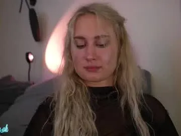 alana15 – webcam model profile photo Image 5