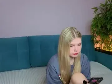 MichelleVibes18 profile photo Image 2