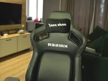 sareandrob – webcam model profile photo Image 13