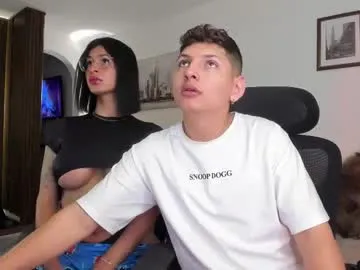 TOP_po – webcam model profile photo Image 16