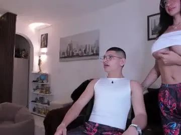 TOP_po – webcam model profile photo Image 2