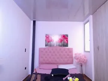 Nicky_200481 – webcam model profile photo Image 15