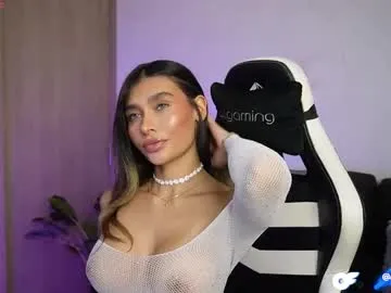 seraphine23 – webcam model profile photo Image 5