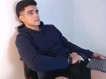 Crystallana – webcam model profile photo Image 15