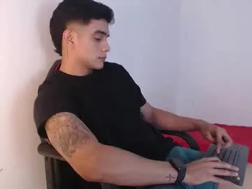 Crystallana – webcam model profile photo Image 17