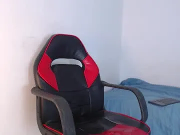 Crystallana – webcam model profile photo Image 18