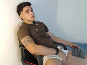 Crystallana – webcam model profile photo Image 5