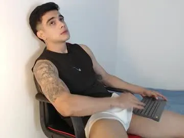 Crystallana – webcam model profile photo Image 7