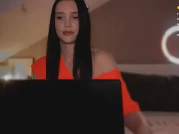 Iitaniee – webcam model profile photo Image 16