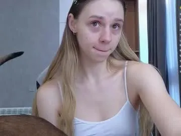 Tikalalin – webcam model profile photo Image 15