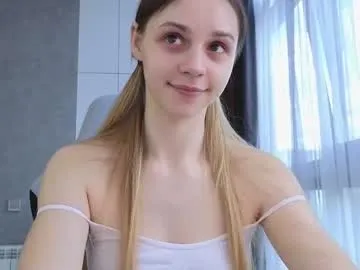 Tikalalin – webcam model profile photo Image 4