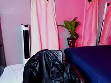 golden_girl_house – webcam model profile photo Image 6