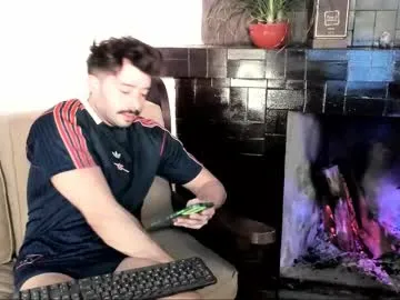 KimArts – webcam model profile photo Image 12