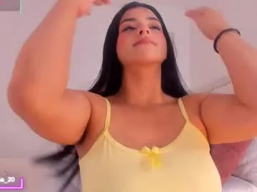 newwell – webcam model profile photo Image 2