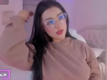 newwell – webcam model profile photo Image 5