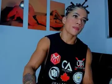 moan4mona – webcam model profile photo Image 6