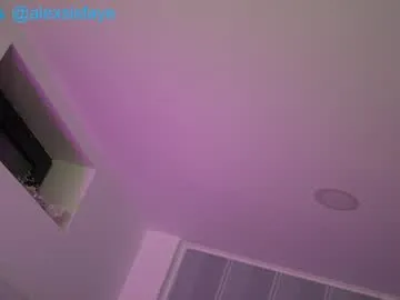 JordanXo – webcam model profile photo Image 8