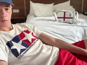 AmiLewis – webcam model profile photo Image 3