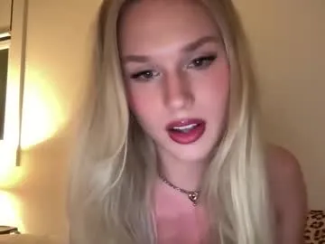 lunawolf21 – webcam model profile photo Image 4