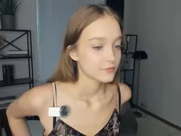 Mia_sweet80 – webcam model profile photo Image 17