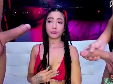 Simone_Miller – webcam model profile photo Image 3