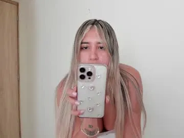 IsabellaEtthan – webcam model profile photo Image 2