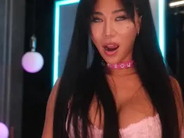 EmiliaCatalina – webcam model profile photo Image 8