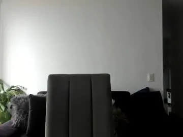 _Alicee_1 – webcam model profile photo Image 9