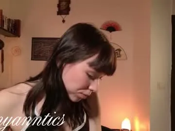 anntics_ – webcam model profile photo