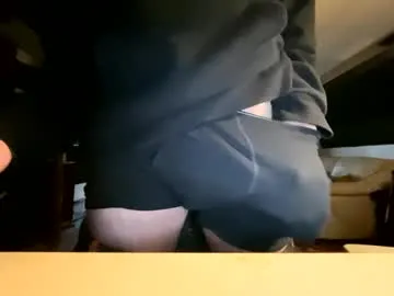 AdritVance – webcam model profile photo Image 18