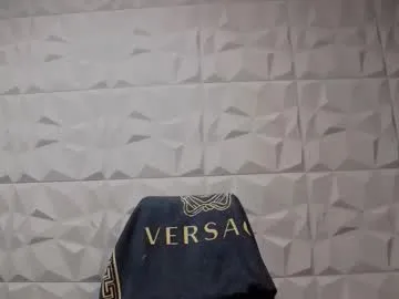 EmiliaCatalina – webcam model profile photo Image 15