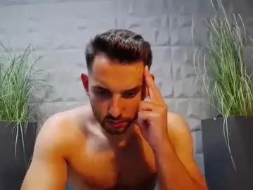 EmiliaCatalina – webcam model profile photo Image 3