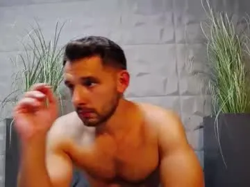 EmiliaCatalina – webcam model profile photo Image 6