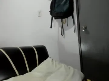 valerie_james3 – webcam model profile photo Image 12