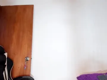 shine_chanel – webcam model profile photo Image 10