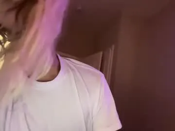 seraphine23 – webcam model profile photo Image 9