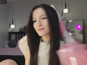 evymiuu – webcam model profile photo Image 12