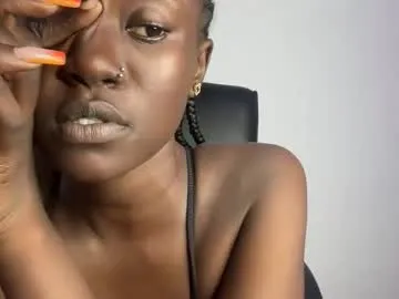 Hornylouisewil – webcam model profile photo Image 14