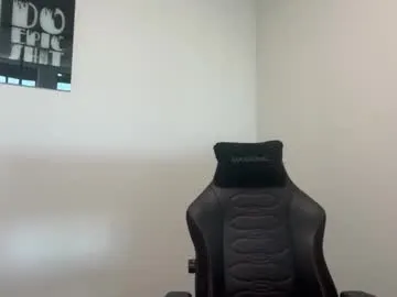 roxy_blue_eyed_ – webcam model profile photo Image 2