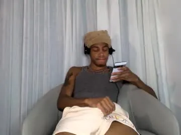 sareandrob – webcam model profile photo Image 11