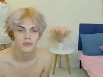 isisxoxx – webcam model profile photo Image 4