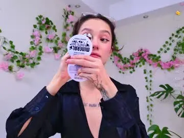 Bustykeyla – webcam model profile photo Image 11